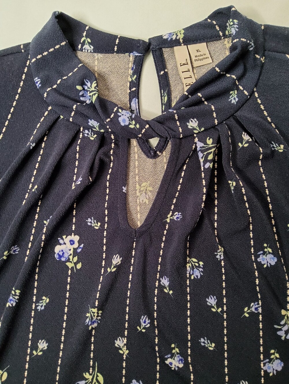 Elle Gibbs Garden Navy Blue Floral Mockneck Top - Picture 5 of 6